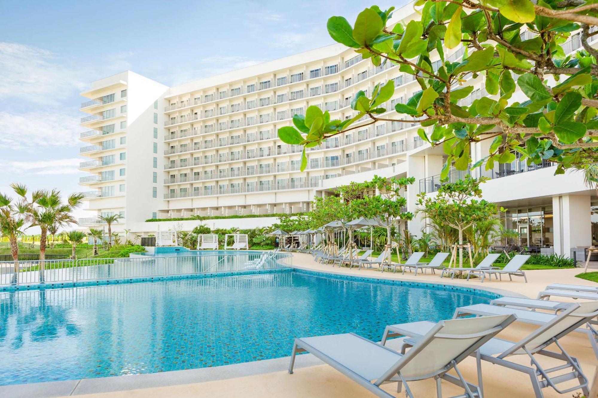Hilton Club The Beach Resort Sesoko Motobu Bagian luar foto